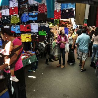 Los 'halcones' se adelantan a la Policía en El Baratillo