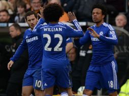 El equipo de Mourinho le saca seis puntos al City, su más cercano perseguidor. AFP / N. Roddis