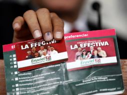 Las tarjetas comenzaron a repartirse masivamente en el 2013. NTX / ARCHIVO