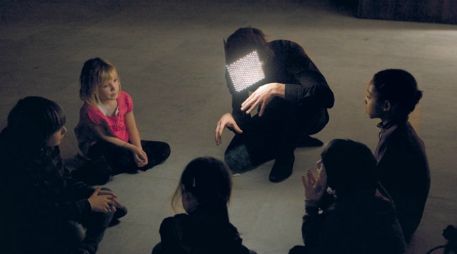 'Es una obra viva de acción infinita, donde se descomponen los conceptos de tiempo y trabajo' comenta Pérez Rubio, director artístico. ESPECIAL / malba.org.ar