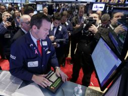 La Bolsa de Valores de NY abre la semana con ganancias moderadas. AP / ARCHIVO