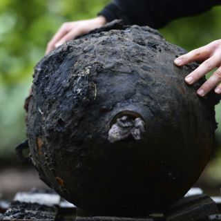 Bomba sin detonar obliga a evacuación de mil checos