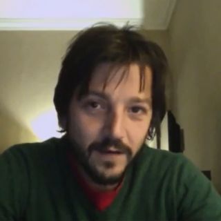 Artistas y periodistas lanzan video a favor de Carmen Aristegui