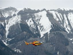 Los equipos de rescate de Francia ya comenzaron la búsqueda de los restos del avión Airbus A320 de la aerolínea alemana Germanwings. AFP / A. Poujoulat