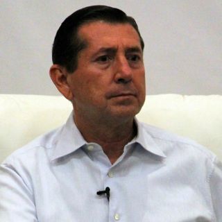 Zeferino Torreblanca dice querer ganar y servir a Acapulco