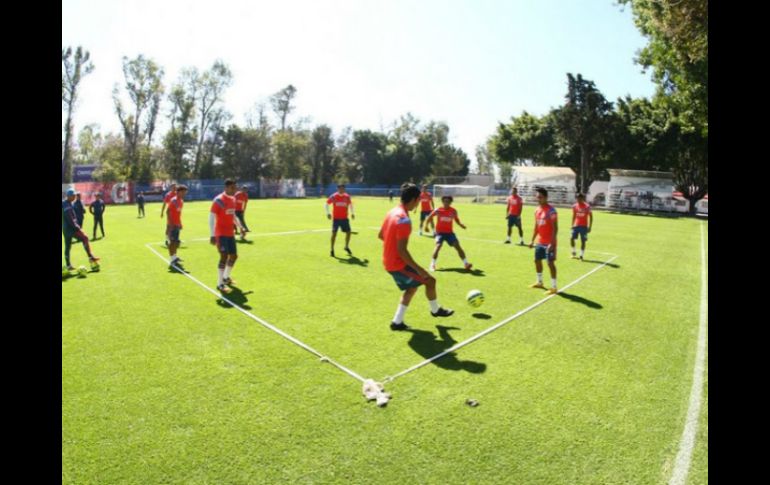 El equipo tiene como objetivo salvarse del descenso y tener buenas actuaciones para entrar a la liguilla. TWITTER / @Chivas