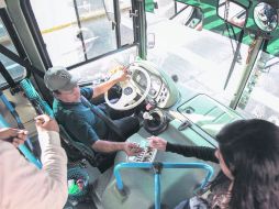 Maltrato. A pesar de la capacitación de la mayoría de choferes, los usuarios continúan quejándose del servicio de los conductores. EL INFORMADOR /