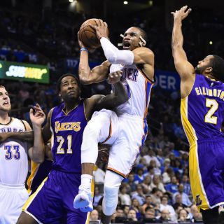 Russell Westbrook se afianza como líder en puntos
