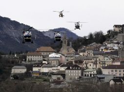 Equipos de rescate reanudaron los trabajos de rescate en la zona del accidente. EFE / A. Estévez