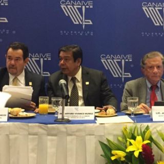 Fabricar productos de alto valor, objetivo de industria del vestido