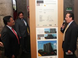 En el patio central de la presidencia municipal fueron colocadas unas láminas con las especificaciones generales de cada proyecto. ESPECIAL / Ayuntamiento de Guadalajara