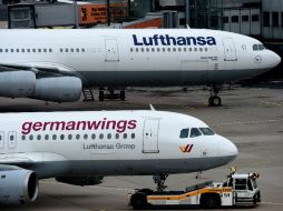 Lufthansa informa que pagará 50 mil euros, por pasajero, a los familiares de las víctimas del vuelo 4U 9525 de su filial Germanwings. AFP / P. Stollarz
