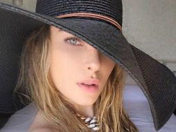 El experto en liposucción desmintió los rumores con la joven cantante (foto), a través de su cuenta de Twitter. TWITTER / @belindapop