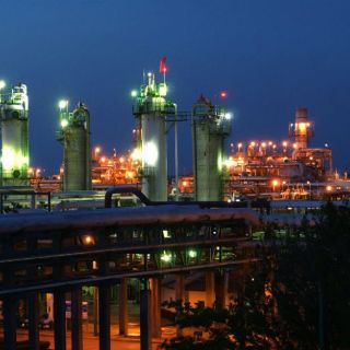 Exportaciones petroleras caen 46.9%
