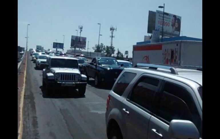 Tráfico cargado, en Avenida Vallarta por inicio de obras desde Los Cubos hasta Periférico. EL INFORMADOR / G. Jáuregui