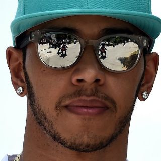Lewis Hamilton reconoce la presión que tendrá en Malasia