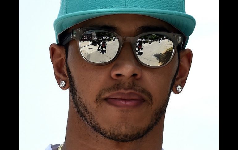 ''No es el circuito más fácil para adelantar, así que la salida será crucial, especialmente la primera curva'', dice Hamilton. AFP / M. Vatsyayana