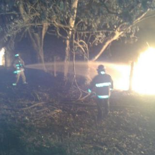 Suman cuatro muertos tras explosión de pipa en Tabasco