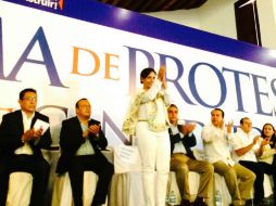 Luisa María Calderón se registró ante el Instituto Electoral como candidata a la gubernatura de Michoacán por el PAN. TWITTER / @CocoaCalderon