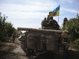 Petró Poroshenko asegura que las armas defensivas son instrumento de paz. EFE / ARCHIVO