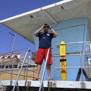 Reportan cuatro salvamentos acuáticos en la Costa Sur de Jalisco