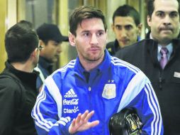 Acapara la atención. A su llegada a Nueva York, Lionel Messi fue el centro de las miradas con la Selección de Argentina. EFE /  K. Betankur