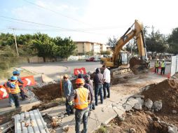 Esperan que las colonias afectadas por el percance de este lunes tengan servicio de agua en 48 horas aproximadamente. FACEBOOK / Siapa Gdl