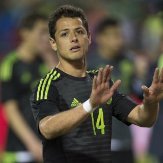 En Alemania, colocan a 'Chicharito' en el Wolfsburgo