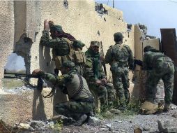 Fuerzas armadas iraquíes se preparan para el ataque de los cientos de milicianos yihadistas en las afueras de Mosul. EFE / STR