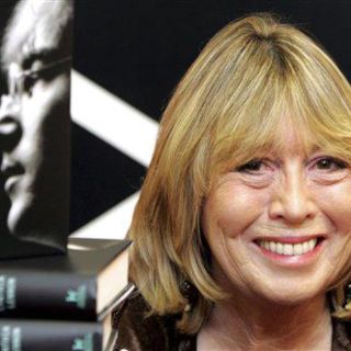 Muere la primera esposa de John Lennon, Cynthia Powell