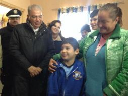 Tamaulipas es líder en este tipo de programas, en la foto, el alcalde de Reynosa en albergue de menores migrantes. TWITTER / @GobiernoReynosa