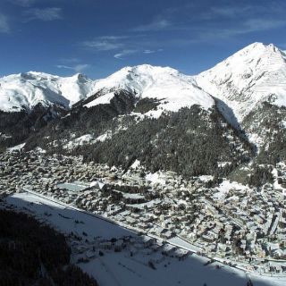 Tres personas mueren en una avalancha en Alpes franceses