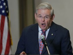 Robert Menendez ha desempeñado un papel primordial en temas como el programa nuclear iraní y la relación entre EU y Cuba. EFE / ARCHIVO