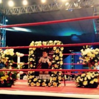 Patrón Alberto pierde en función dedicada al 'Hijo del Perro Aguayo'