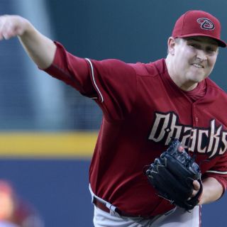 Bravos de Atlanta adquieren al pitcher Trevor Cahill