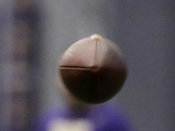 Sarah sería la primera réferi en la historia del emparrillado. AP / ARCHIVO