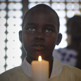 Inicia en Kenia duelo nacional por víctimas de masacre