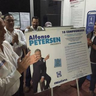 Alfonso Petersen anuncia sus puntos de campaña