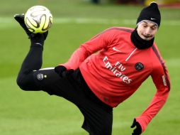 Ibra aún tiene un tema pendiente con la disciplinaria por sus comentarios hacia Francia. AFP / ARCHIVO