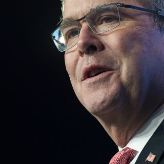 Revelan que Jeb Bush se registró como hispano para votar en 2009