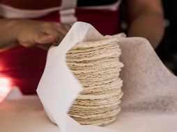 Jaliscienses señalan que les gustaría que bajaran los precios de la tortilla y otros productos de la canasta básica. EL INFORMADOR / ARCHIVO