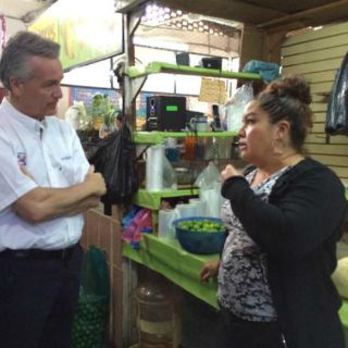 Alfonso Petersen propone mayor mantenimiento a mercados