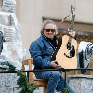 Manuscrito original de 'American Pie' es subastado por 1.2 MDD