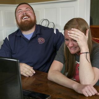 Joel Burger y Ashley King tendrán boda pagada por Burger King