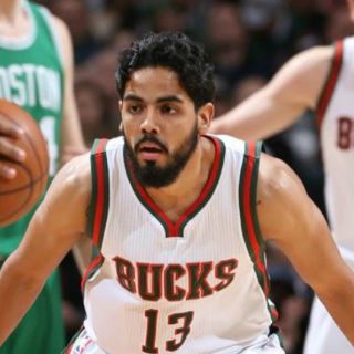 Jorge Gutiérrez firma contrato multianual con Bucks