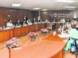 El IEPC detuvo el proceso de compra de 500 millares de pliegos de papel para envolver tortillas donde harían la promoción del voto. EL INFORMADOR /