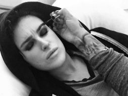 ''Cuando creces con padres que son conocidos en todo el mundo y teniendo atención de los medios, es realmente difícil'', asegura Rumer. INSTAGRAM / @ruelarue