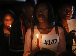 El gobierno anunció la medida tras la marcha de los estudiantes para exigir más seguridad y honrar a los fallecidos del ataque. EFE / D. Kurokawa