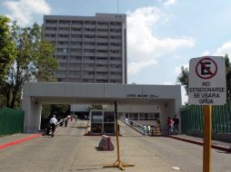 El hombre recibía atenciones médicas tras sufrir lesiones en un hecho vial cuando falleció; su esposa lo identificó. EL INFORMADOR / ARCHIVO