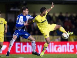 El central del Espanyol, Héctor Moreno (centro), maniató a Giovani dos Santos, delantero del Villarreal. MEXSPORT / Cordon Press